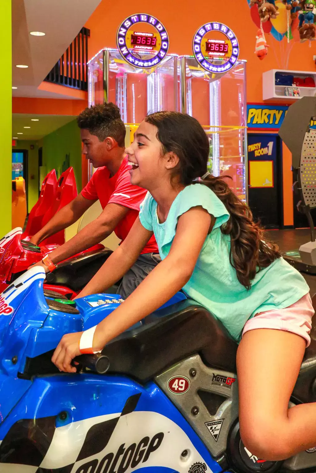 kids riding racing game