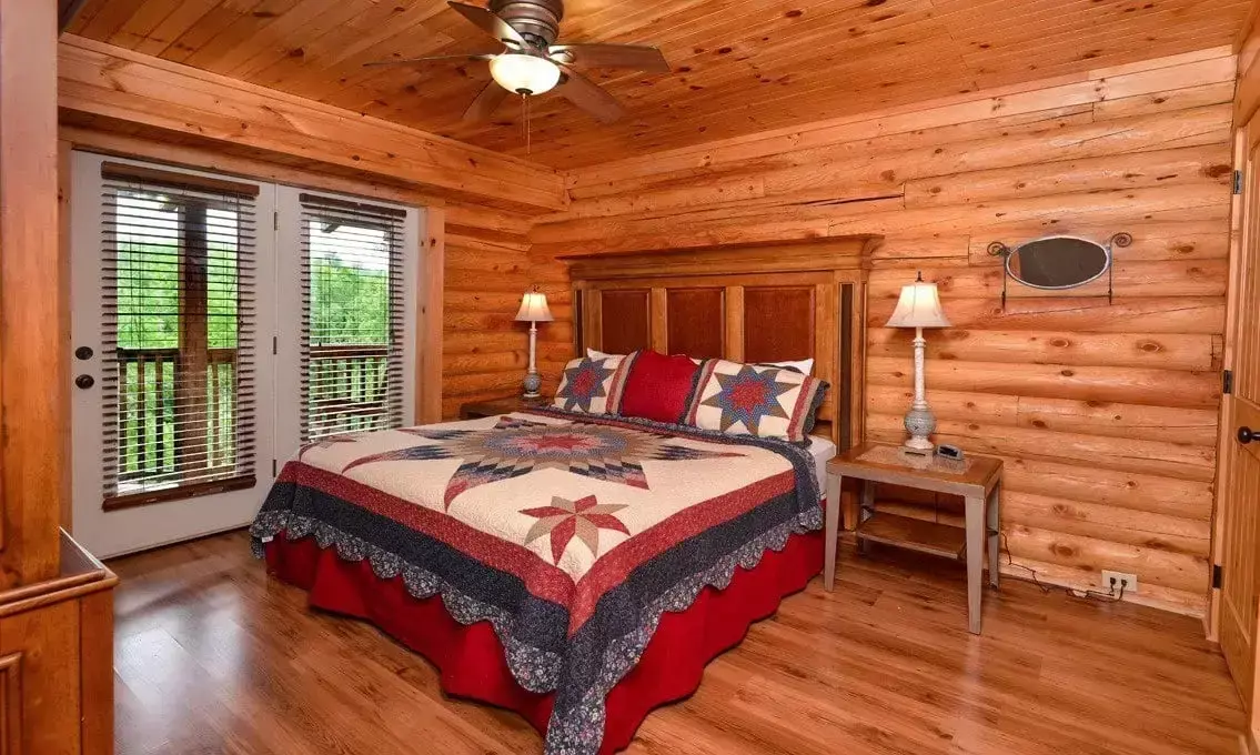 saddle-creek-bedroom