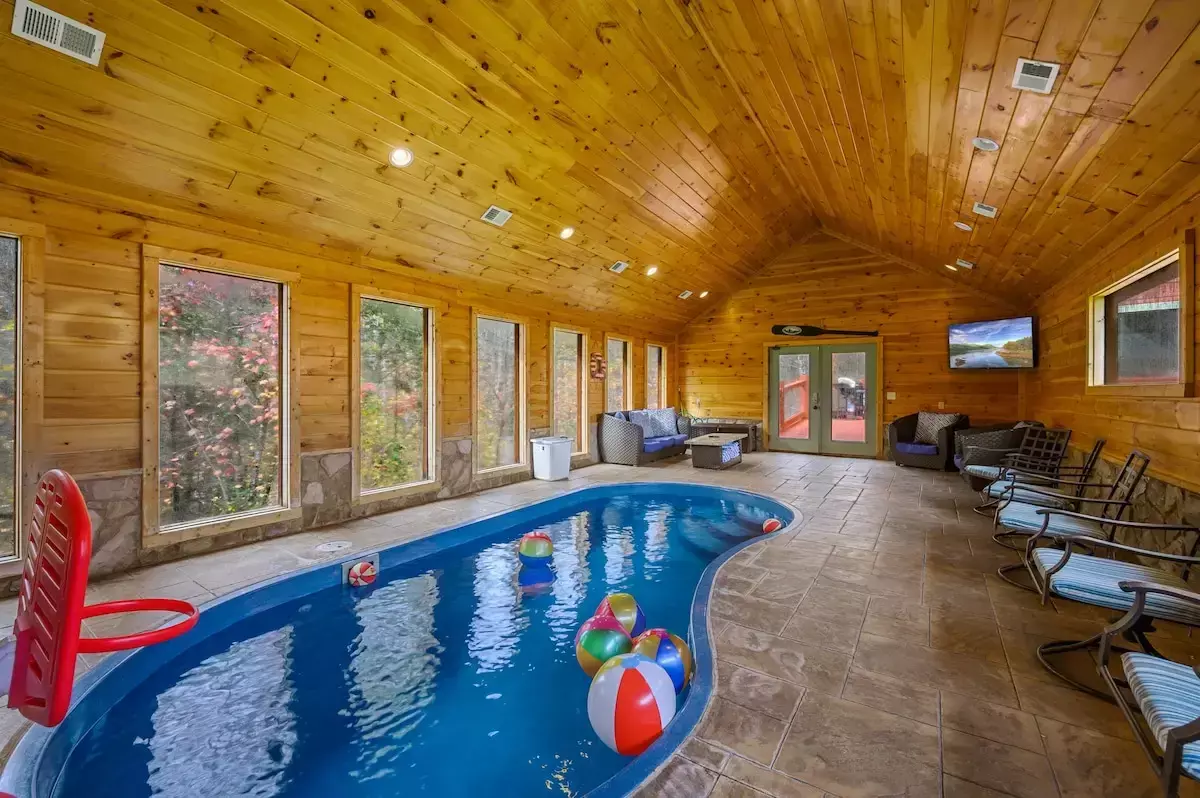 splashin-treehouse-pool