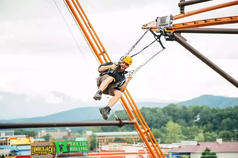 flying-ox-zipline-coaster-closeup