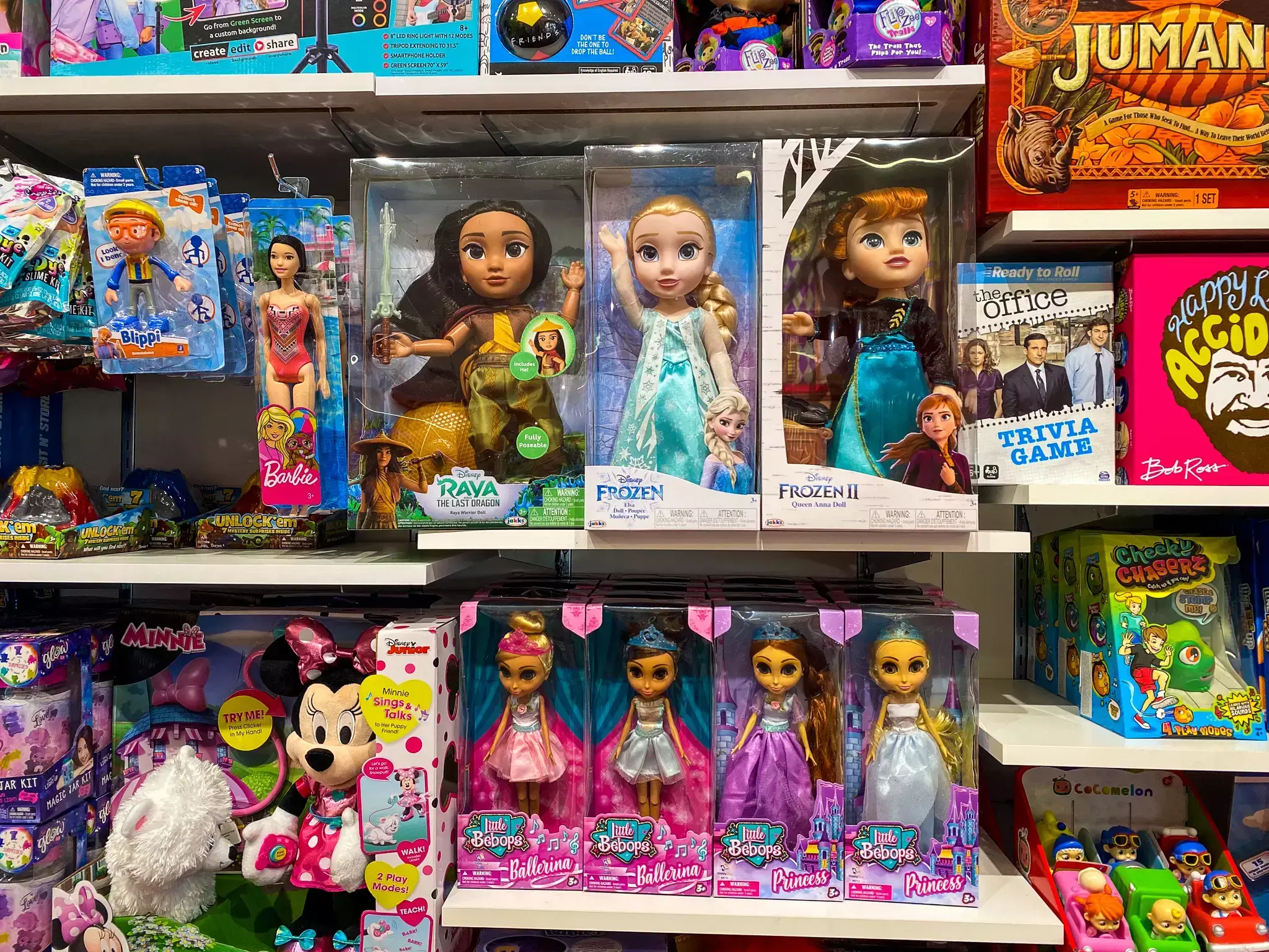 dolls-at-toy-box