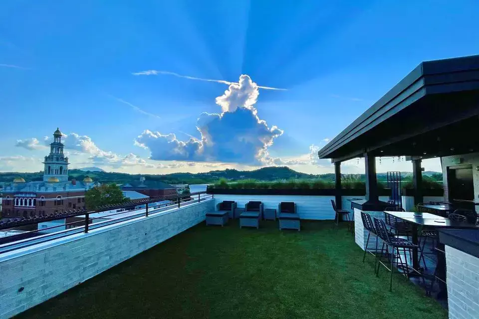 101-sky-lounge