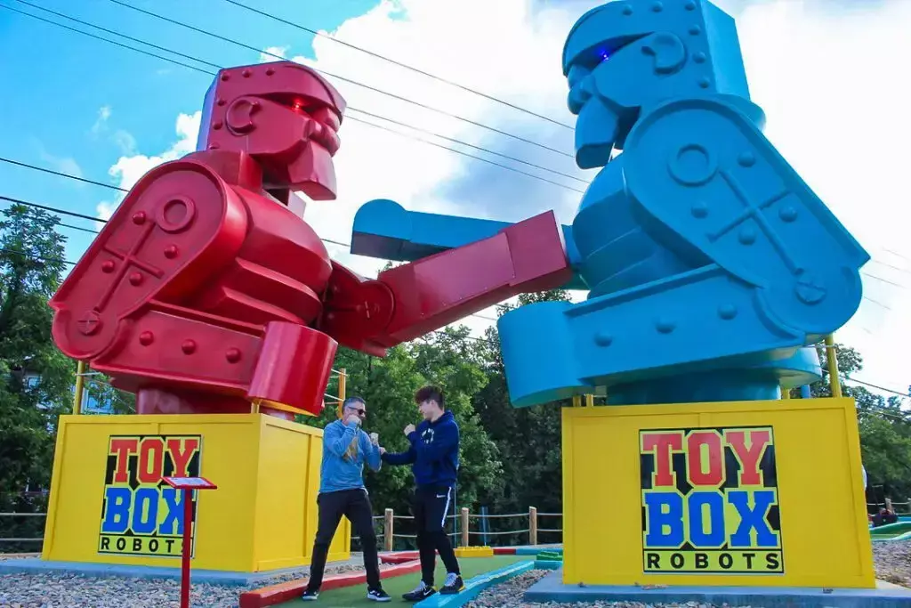 toyboxminigolf
